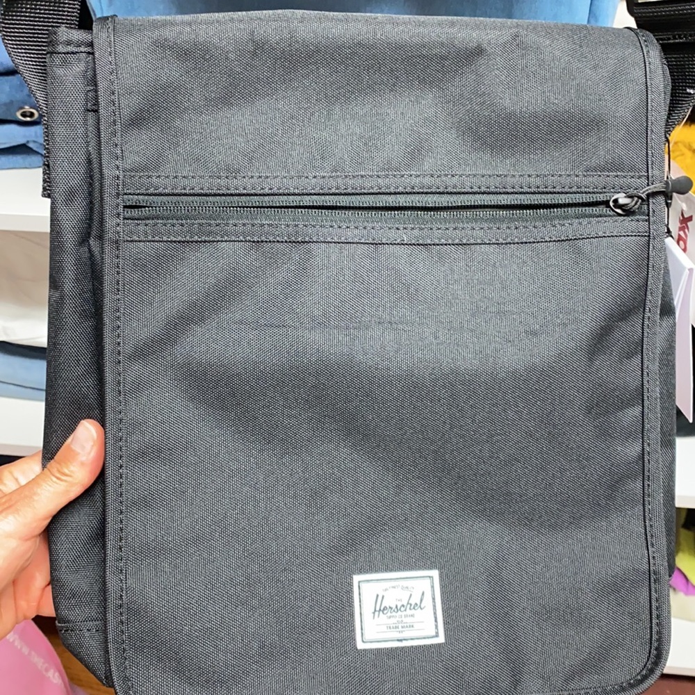 Hershel Supply Co Lane Cross body Night camo. - Picture 11 of 16